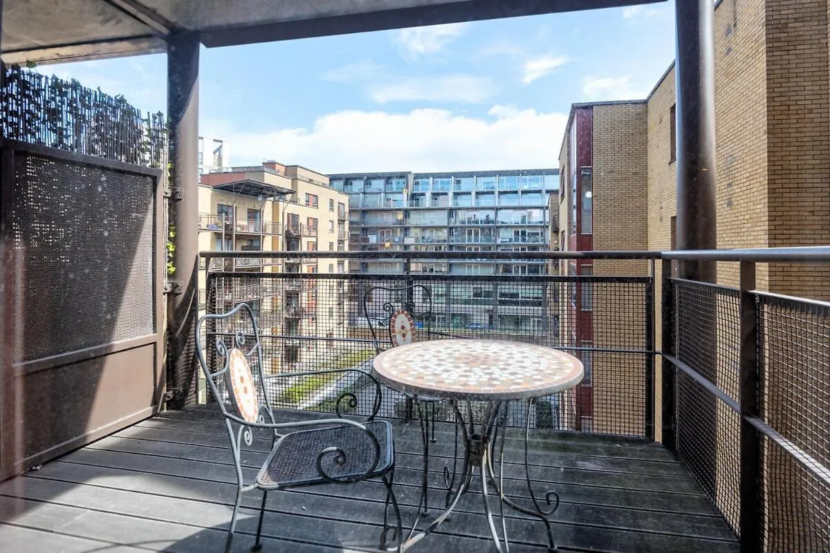 דירה דבלין Scandinavian-Inspired 2Bed Near River Liffey אירלנד