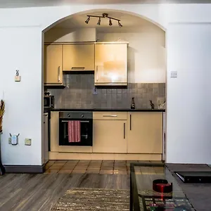 1 Bedroom By Trinity Apartment