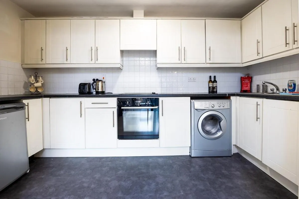 Scandinavian-Inspired 2Bed Near River Liffey Dublin Ireland